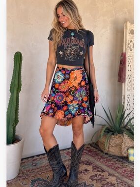 NWT Boutique Y2K Floral Ruffle Hem Mini Skirt Multicolor Size Small